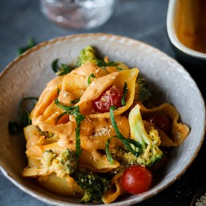 Creamy Hummus Pasta Bake